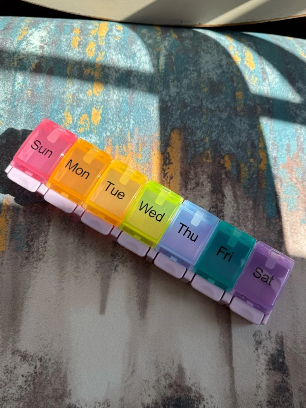Rainbow Weekly Pill Organizer - 7 Day Medicine Box - Picture 1 of 3